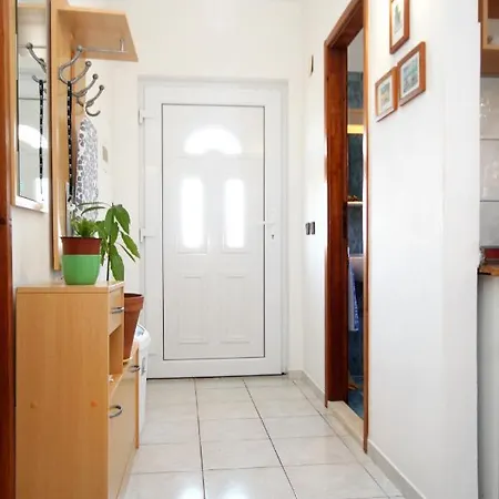 By The Sea Businci, Ciovo - 4668 Apartment *